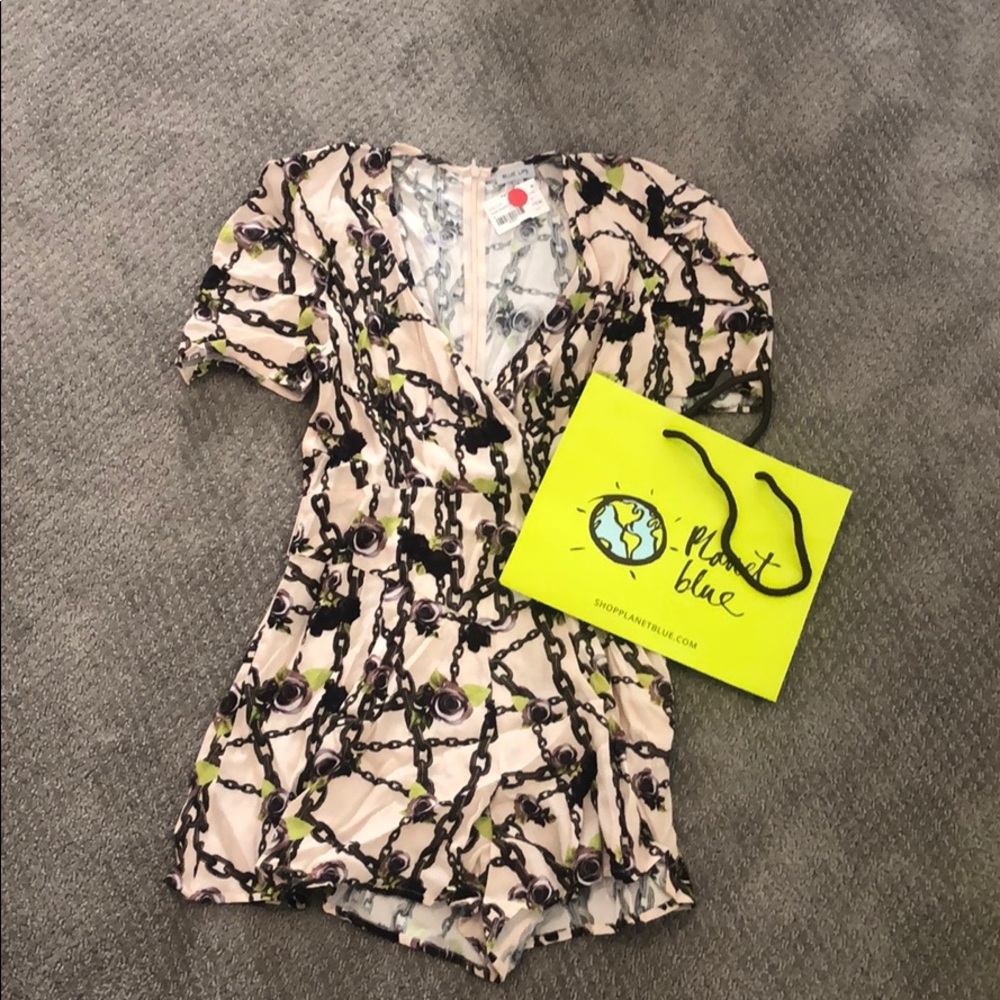 NWT - Romper - Super Chic